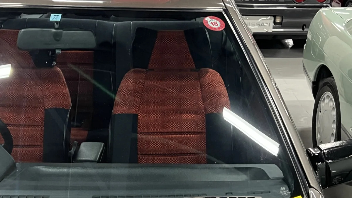 The 1993 Nissan Silvia H/B Turbo R-L and its excellent upholstery