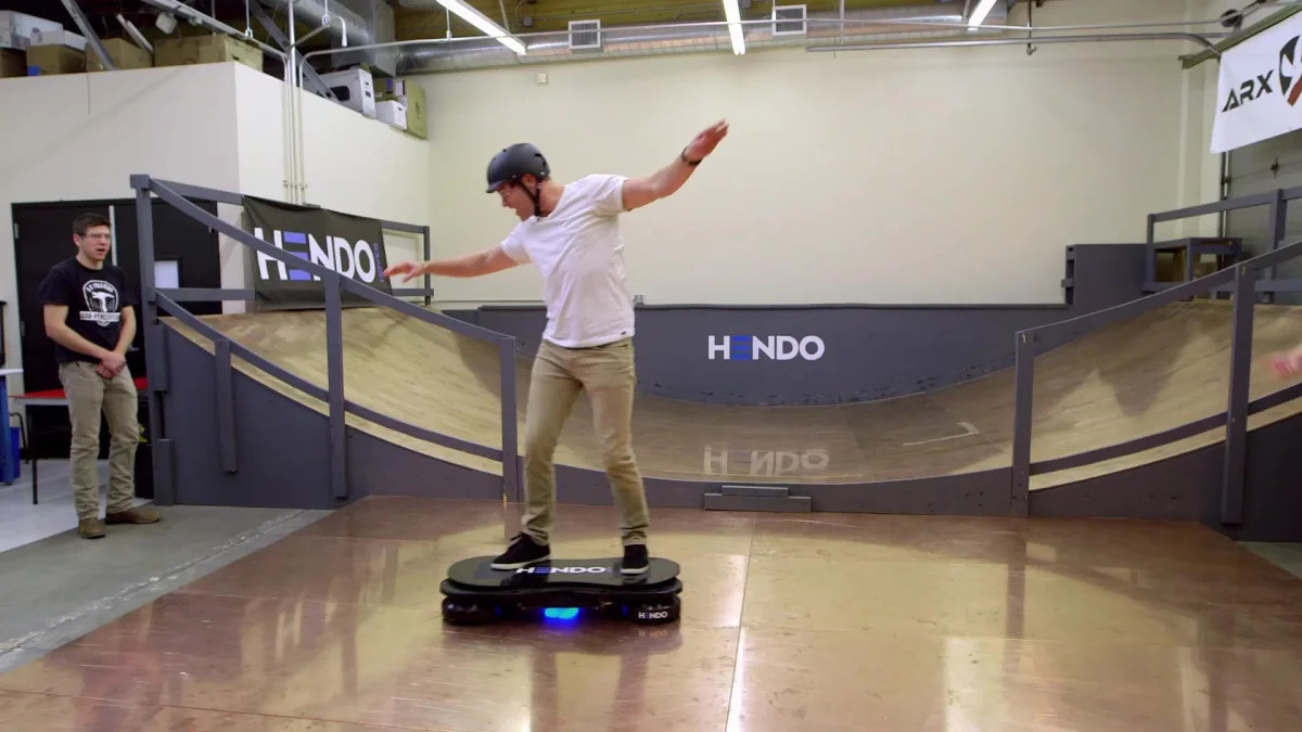 Translogic tests the Hendo hoverboard