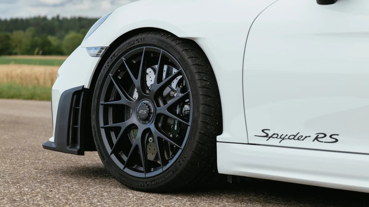 2024 Porsche 718 Spyder RS wheel and front quarter detail