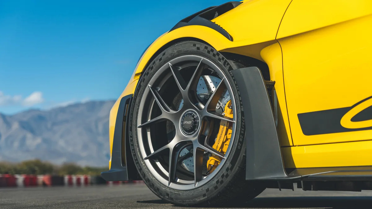 2023 Porsche GT3 RS aero and wheel side