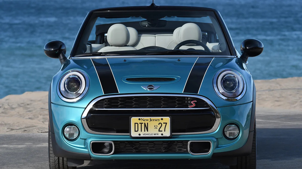 2016 Mini Cooper S Convertible front view