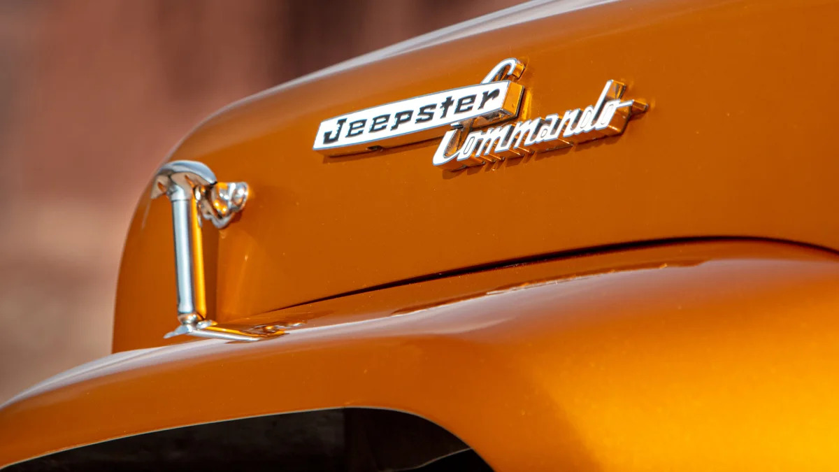Jeepster Beach emblem with hood latch