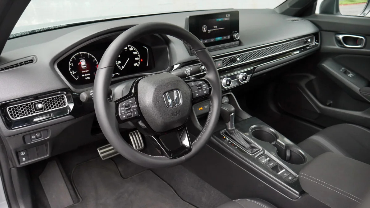 2022 Honda Civic Sport interior corner