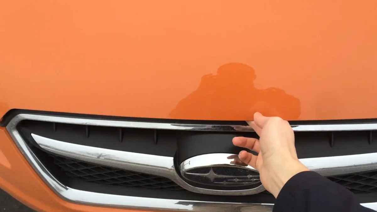 2015 Subaru XV Crosstrek Hood Latch | Autoblog Short Cuts