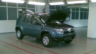 Dacia CUV Spy Shots