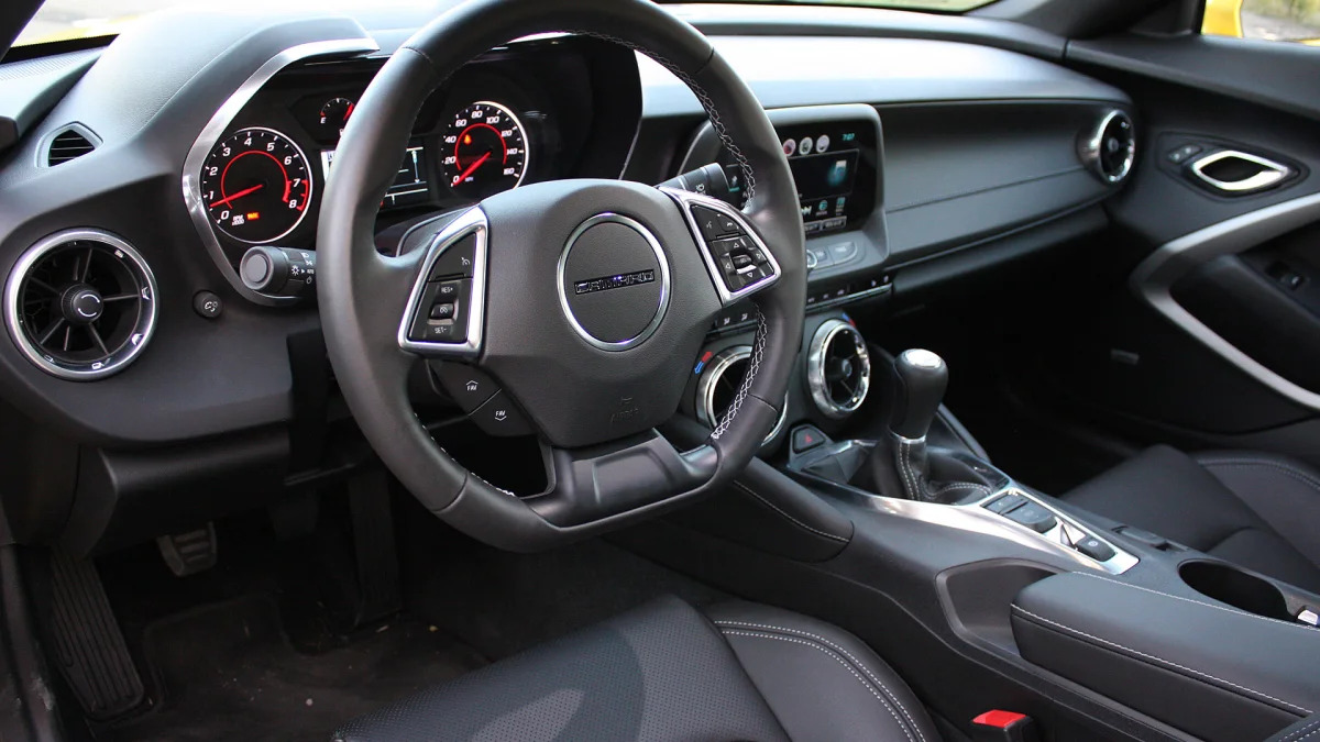 2016 Chevrolet Camaro interior