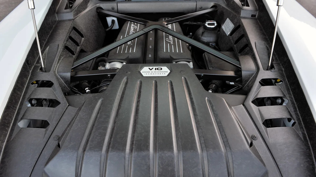 2015 Lamborghini Huracan LP 610-4 engine
