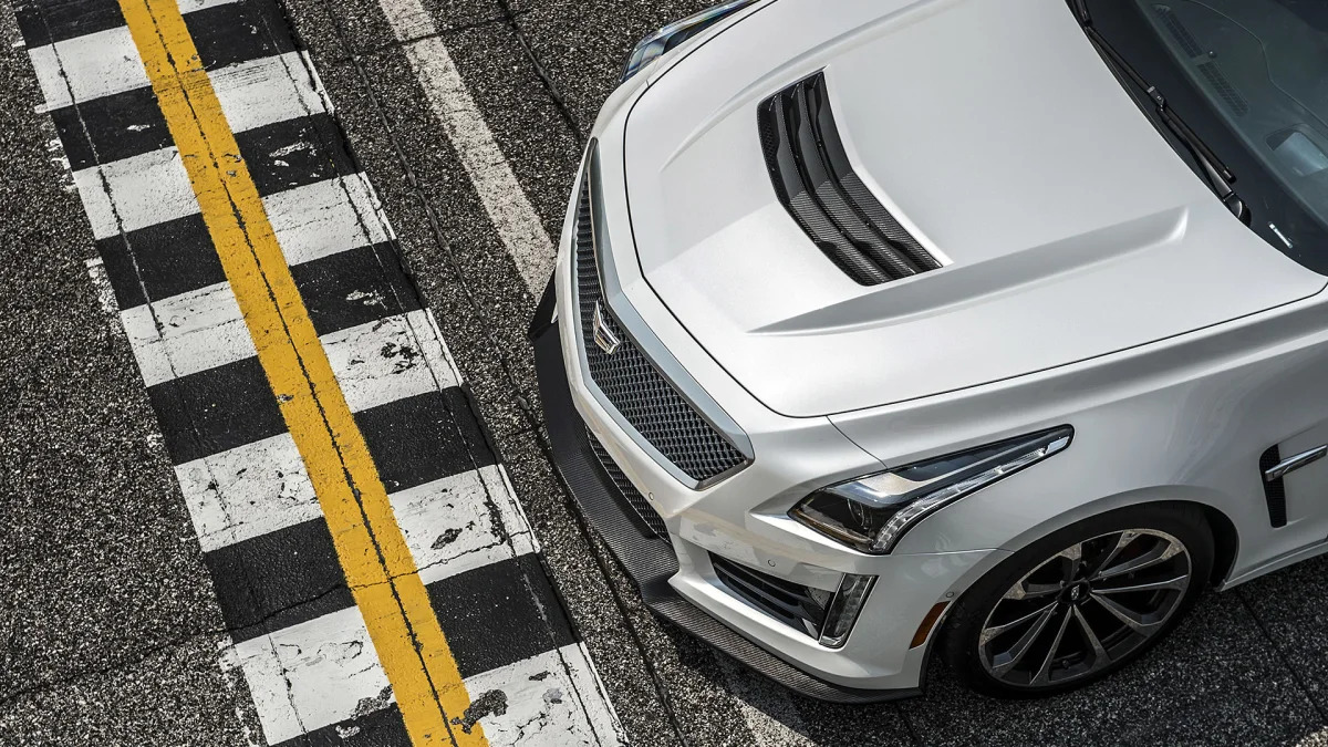 2016 Cadillac CTS-V front detail