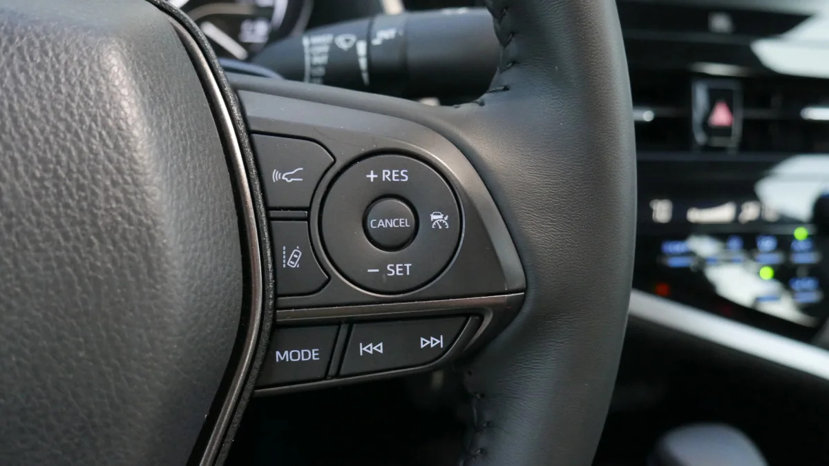 2021 Toyota Camry XSE Hybrid cruise controls