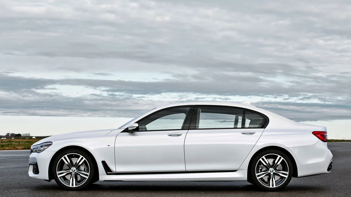 bmw profile parked 2016 7 series