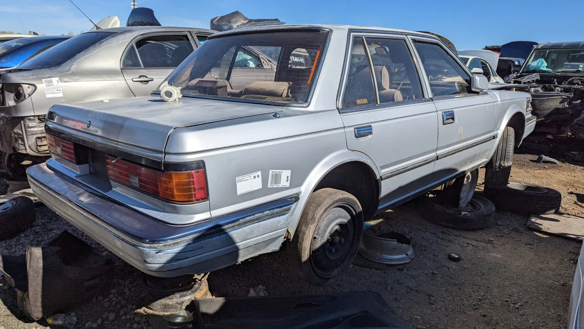 51 - 1988 Nissan Maxima in Colorado junkyard - photo by Murilee Martin