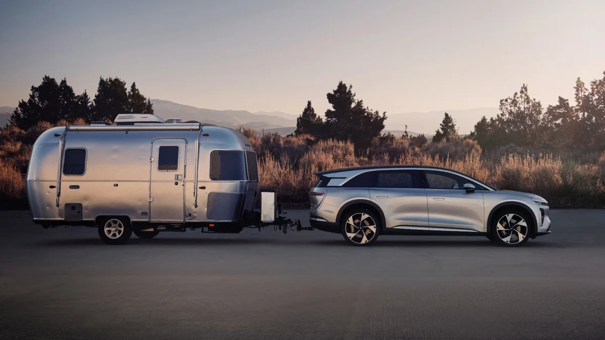 Lucid Gravity profile with Airstream