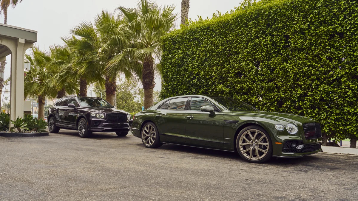 Bentley Flying Spur and Bentayga at starting line