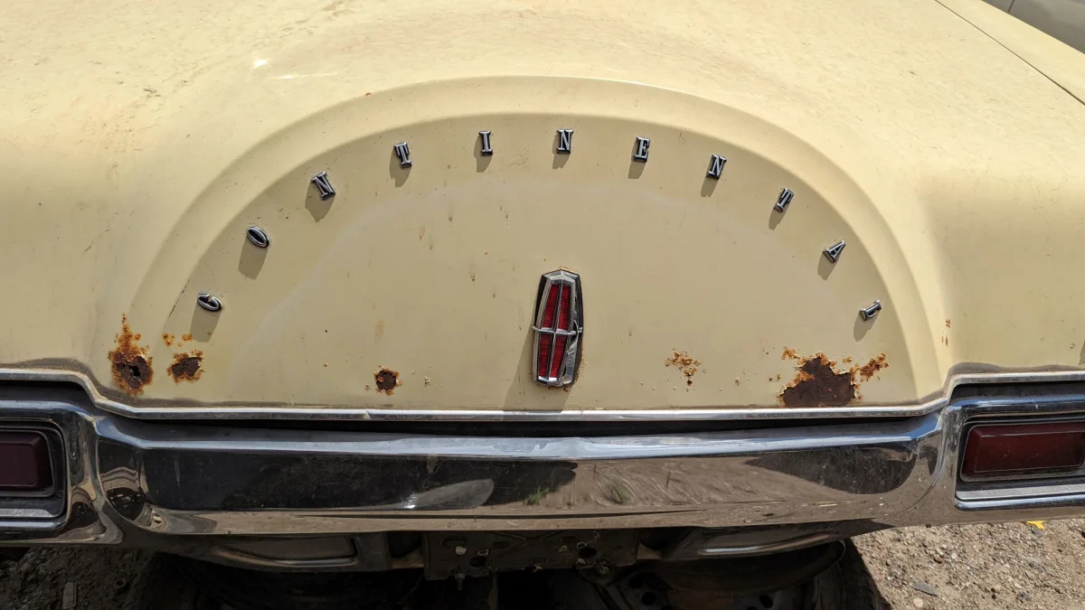 33 - 1972 Lincoln Mark IV in Colorado junkyard - Photo by Murilee Martin