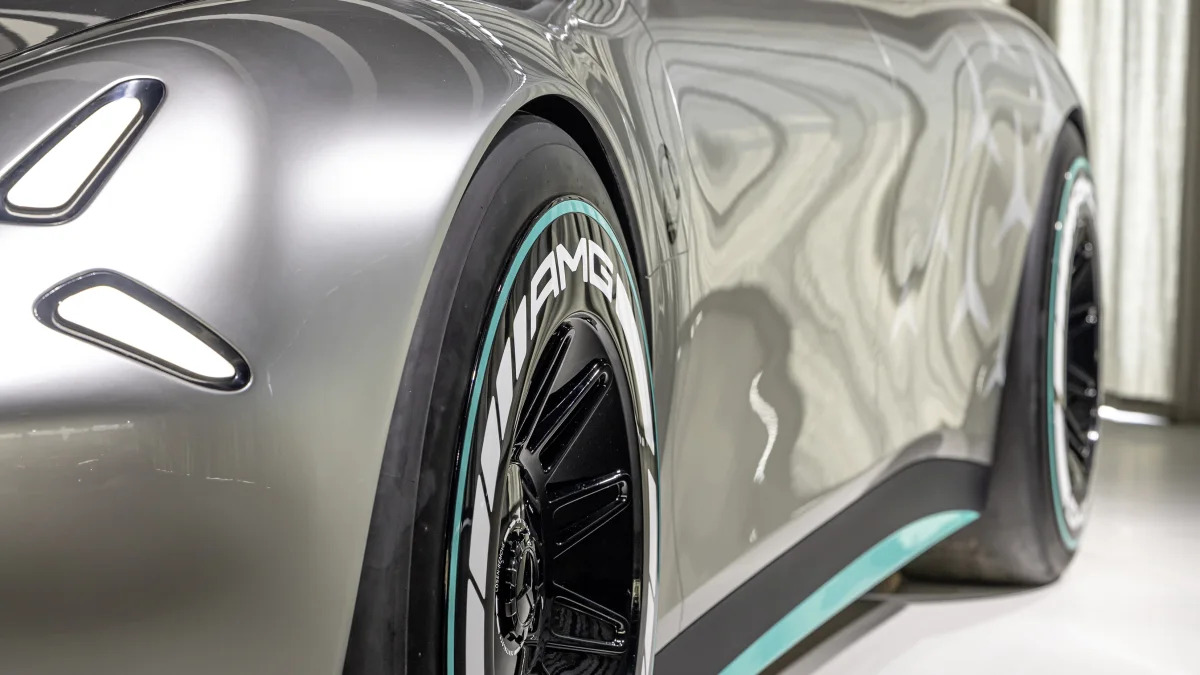 Mercedes Vision AMG concept 29