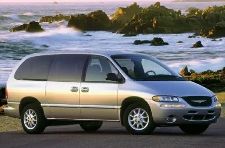 2000 Chrysler Town & Country LX Front-Wheel Drive Passenger Van