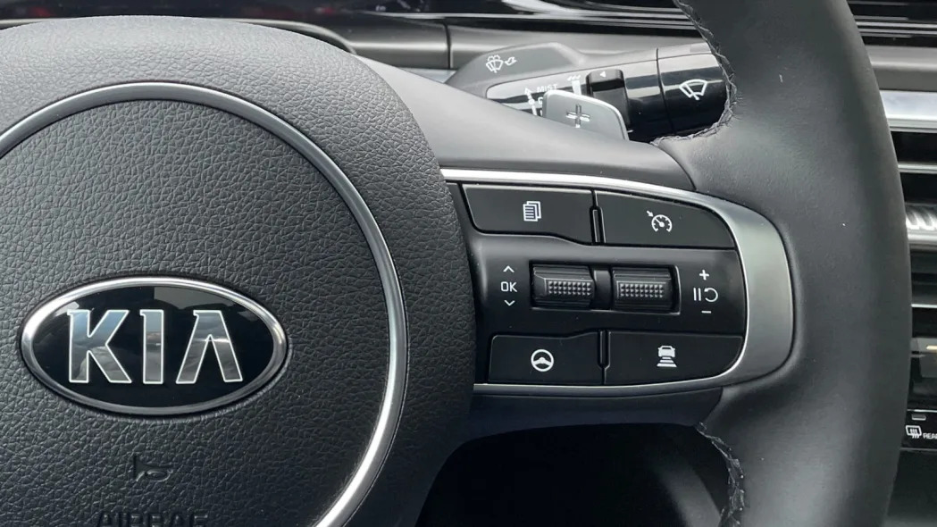 Kia, Hyundai, Genesis Highway Driving Assist Review | Smooth as it gets ...