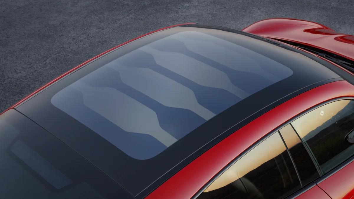 2022 Porsche Taycan GTS Sport Turismo roof