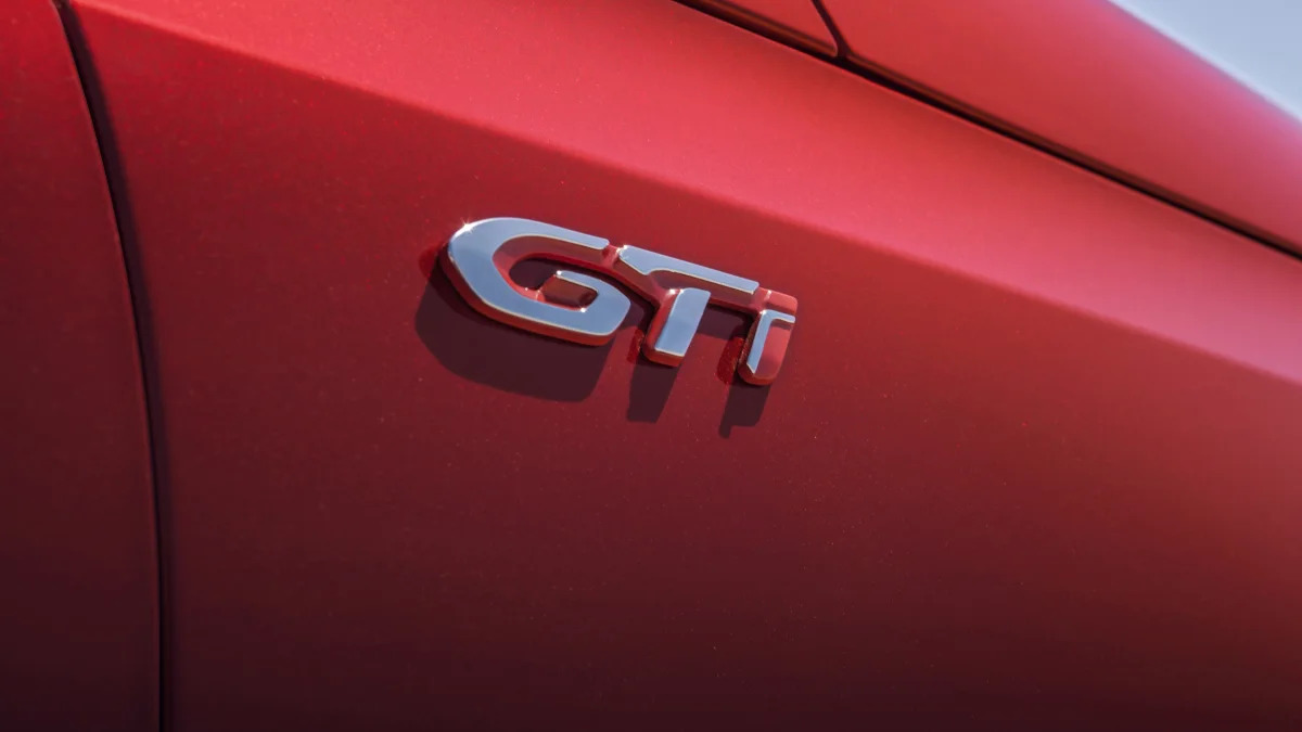 Peugeot 308 GTi logo fender