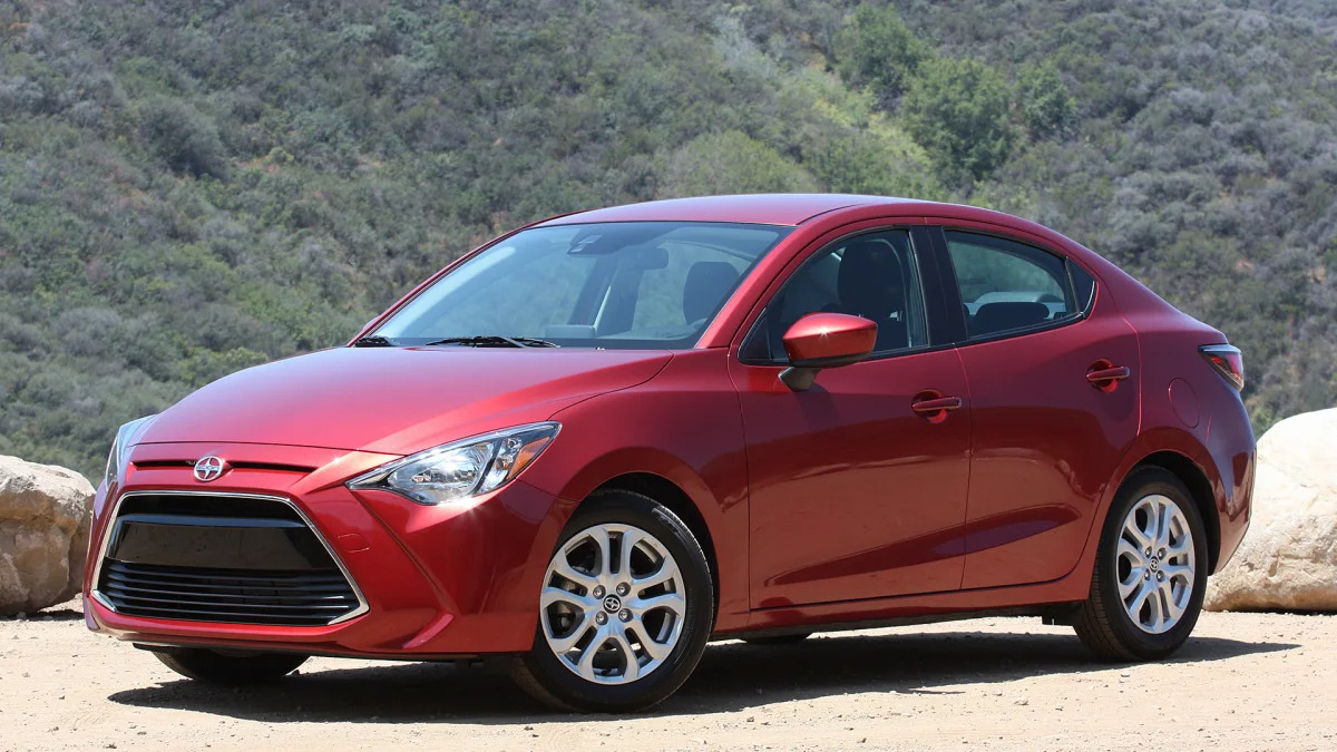 2016 Scion iA front 3/4 view 