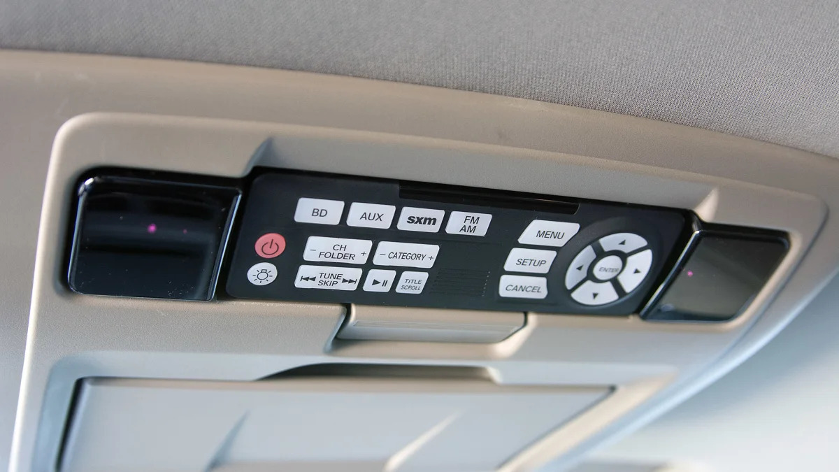 2016 Honda Pilot rear entertainment system controls