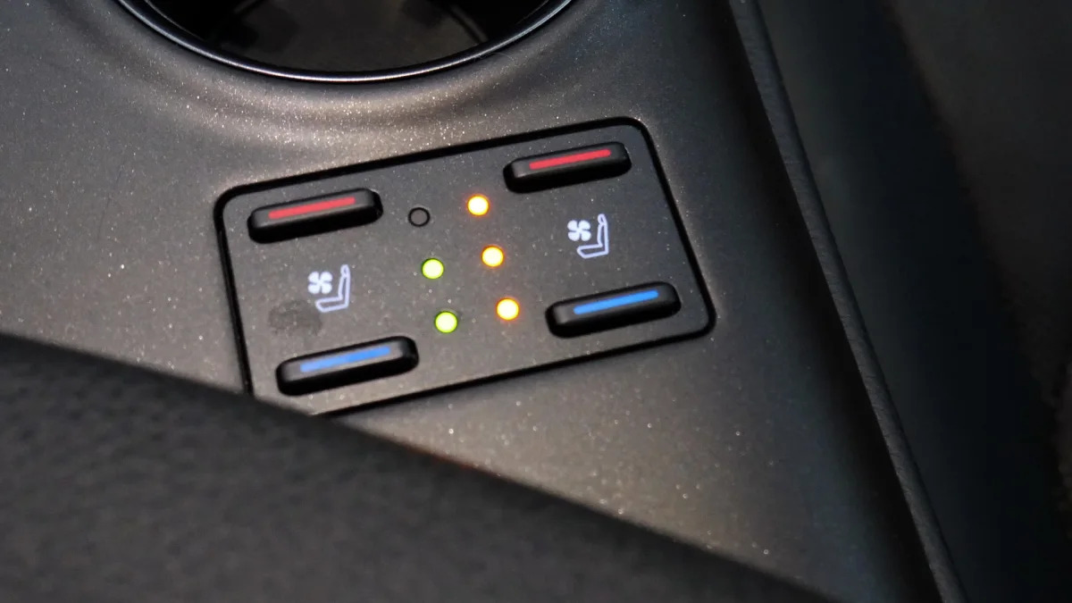2021 Toyota Camry XSE Hybrid seat controls