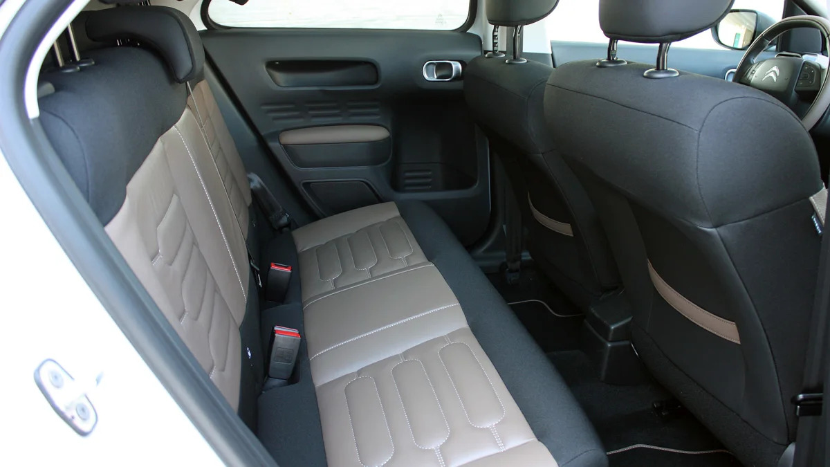 2015 Citroën C4 Cactus rear seats