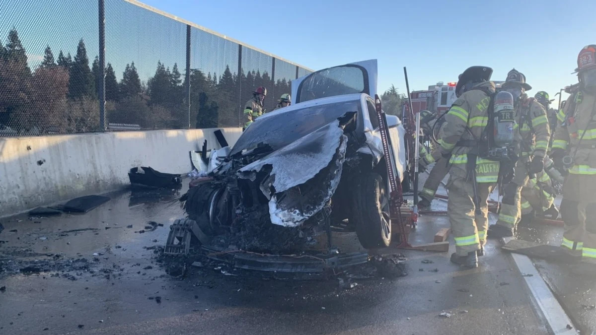 Tesla Model S 'spontaneously' catches fire, requires 6,000 gallons of water to extinguish