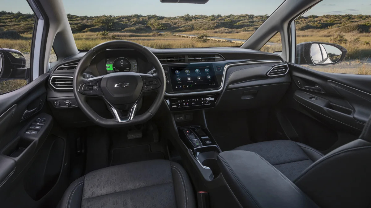 2022 Chevrolet Bolt EV interior