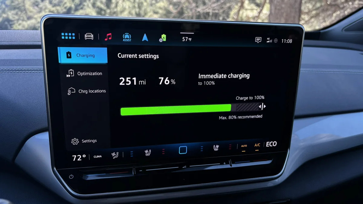 2024 Volkswagen ID.4 touchscreen charge screen
