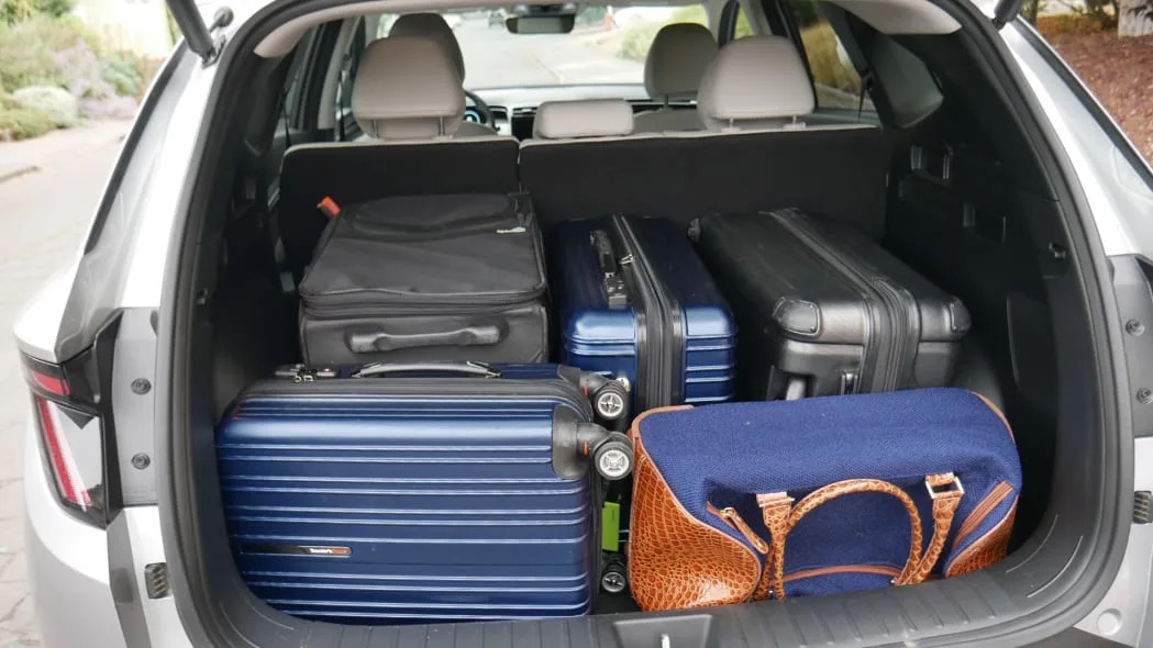 2022 Hyundai Tucson Luggage Test | How much cargo space - Autoblog