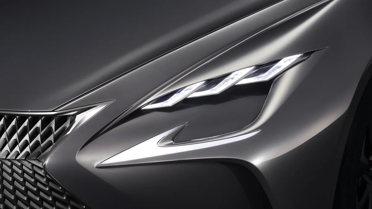 Lexus LF-FC Concept headlight