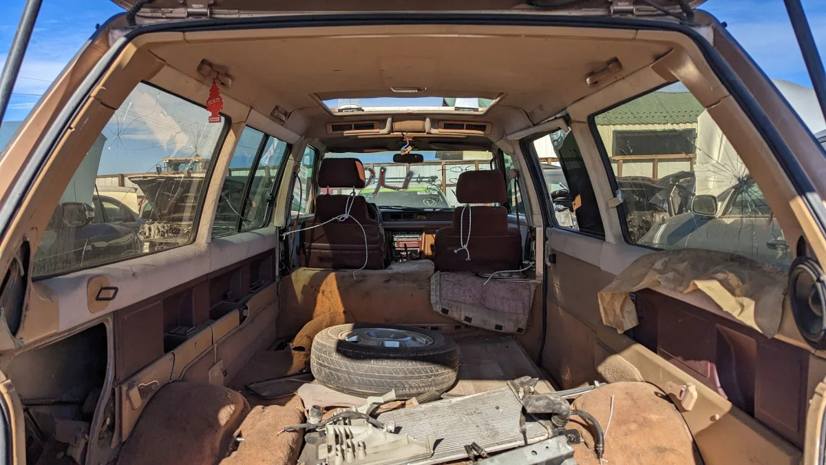 40 - 1984 Toyota TownAce van in Colorado junkyard - photo by Murilee Martin