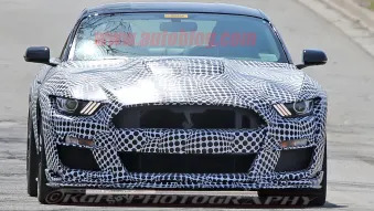 Ford Shelby GT500 spy shots