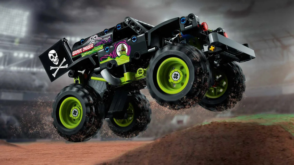 Lego Technic's Grave Digger