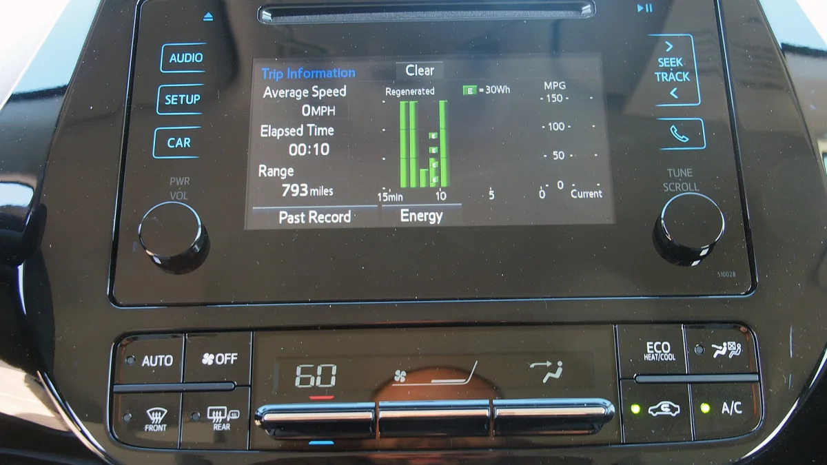 2016 Toyota Prius infotainment system