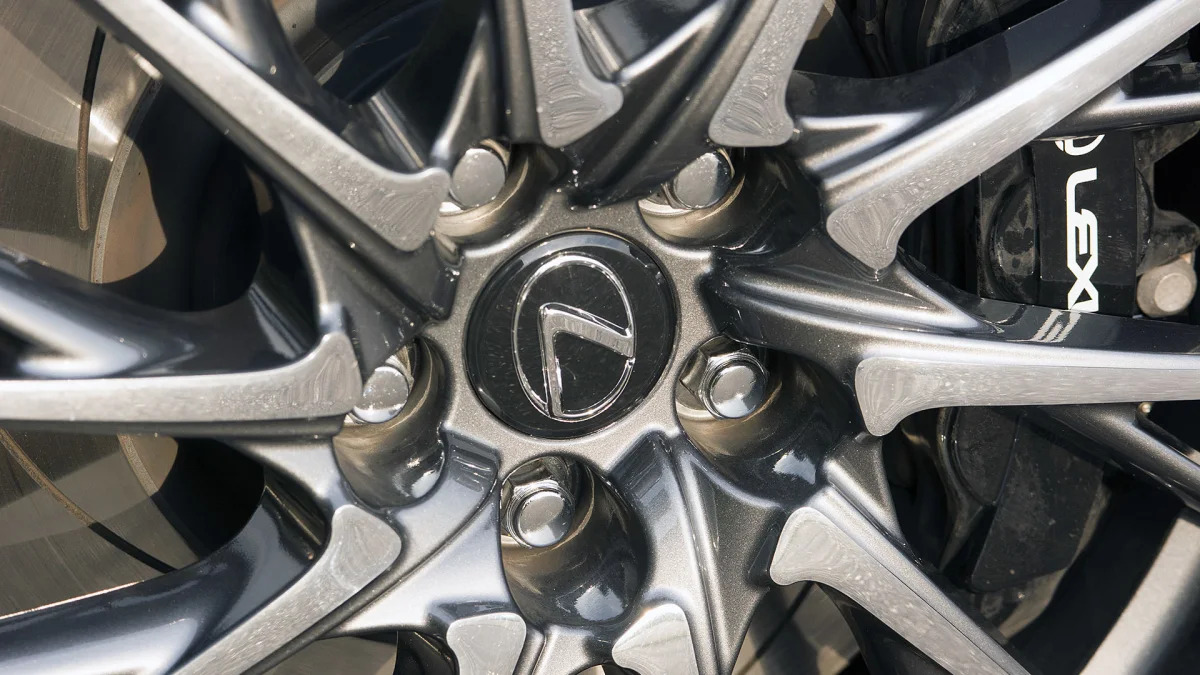 2015 Lexus RC F wheel detail