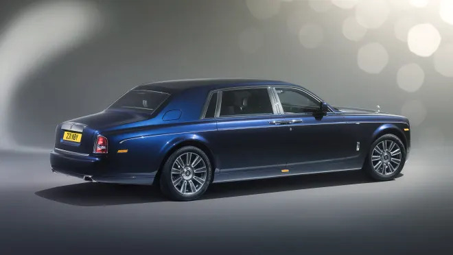 The Rolls-Royce Phantom Personalizes Opulence