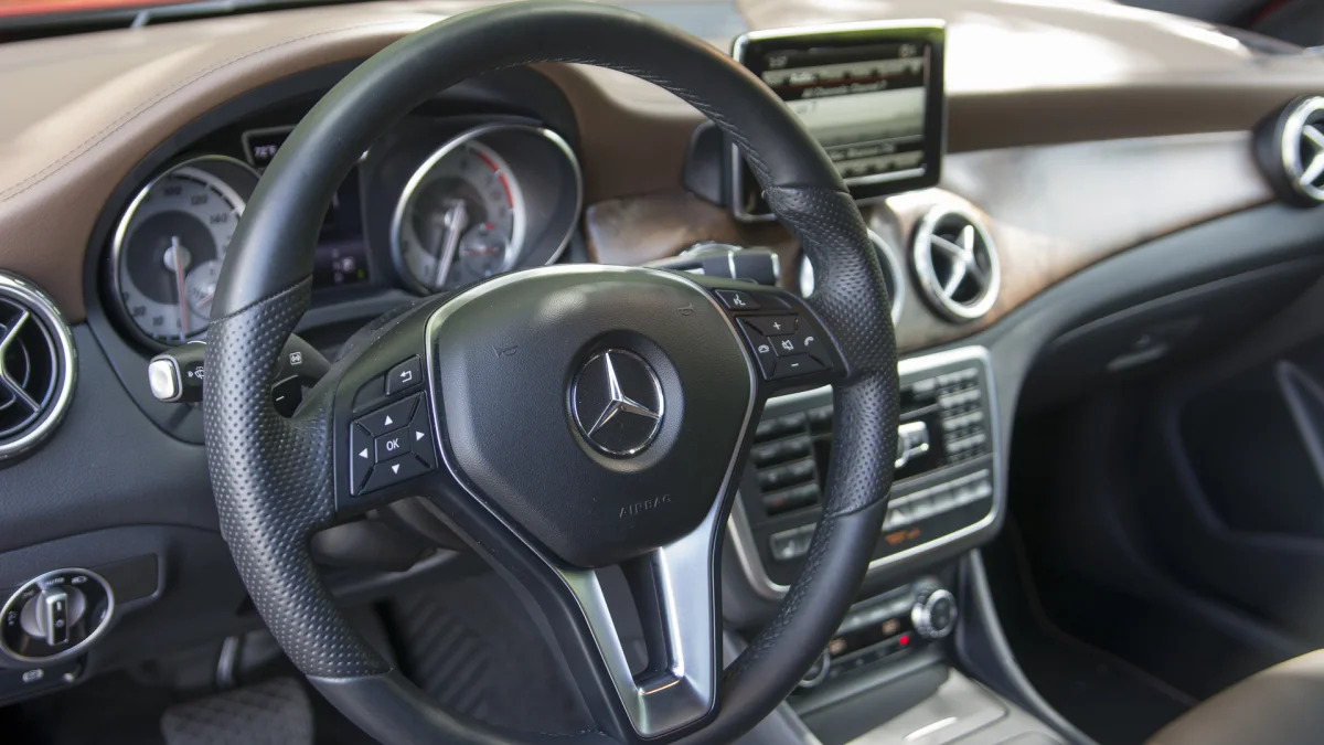 mercedes wood leather interior steering wheel gla