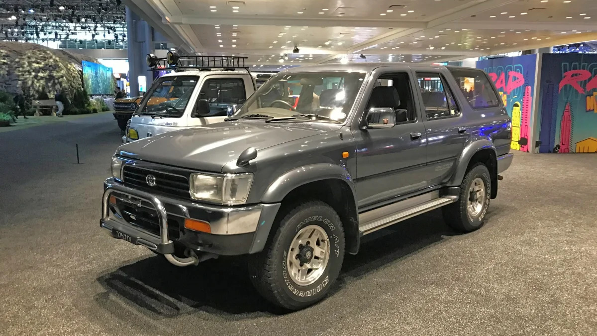 Toyota Hilux Surf SSR-X