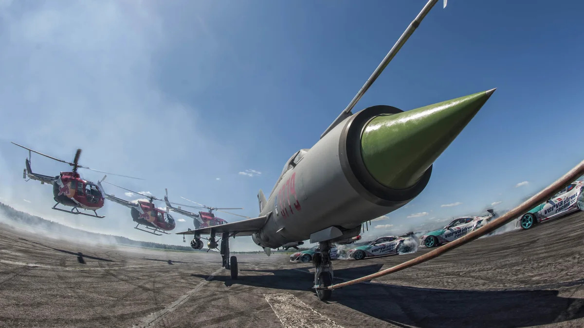 Red Bull Heli Drifting 2015 Poland MiG 29