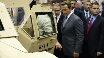 SAE 2009: Arnold Schwarzenegger walks the floor