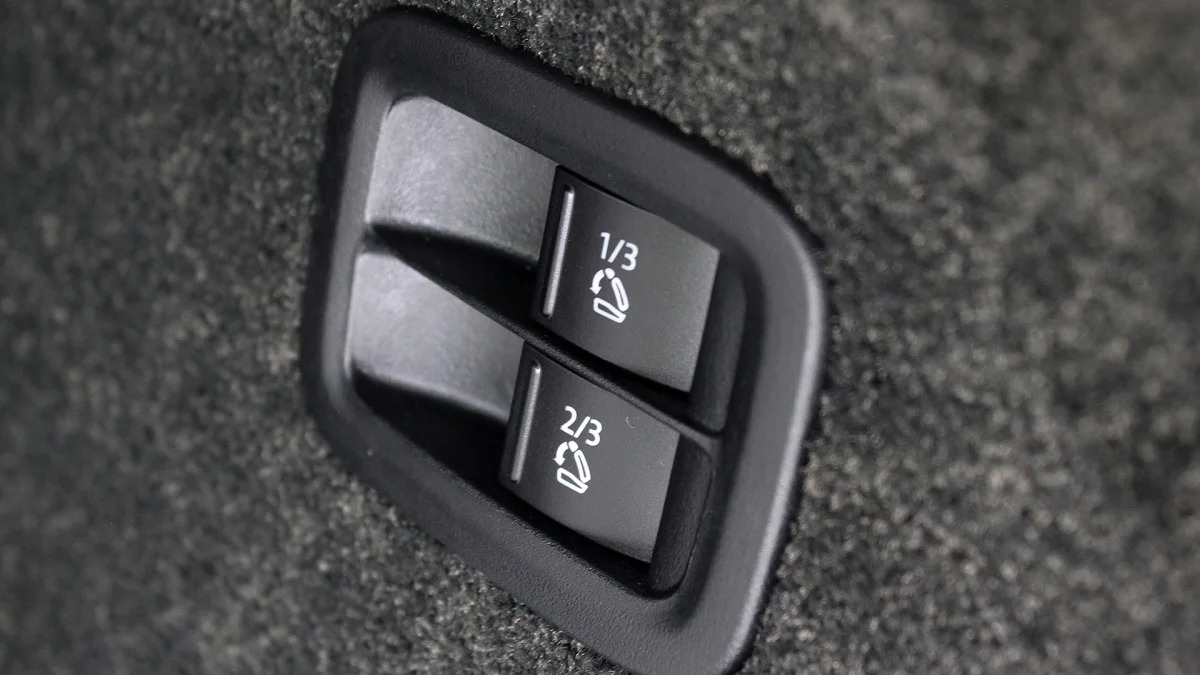 2016 Bentley Bentayga automatic seat adjusters