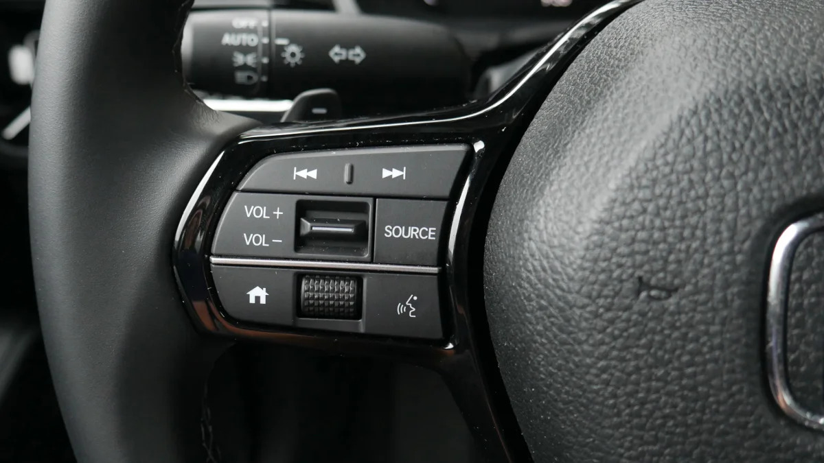 2022 Honda Civic Sport wheel controls