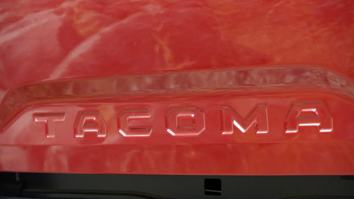 2016 Toyota Tacoma tailgate