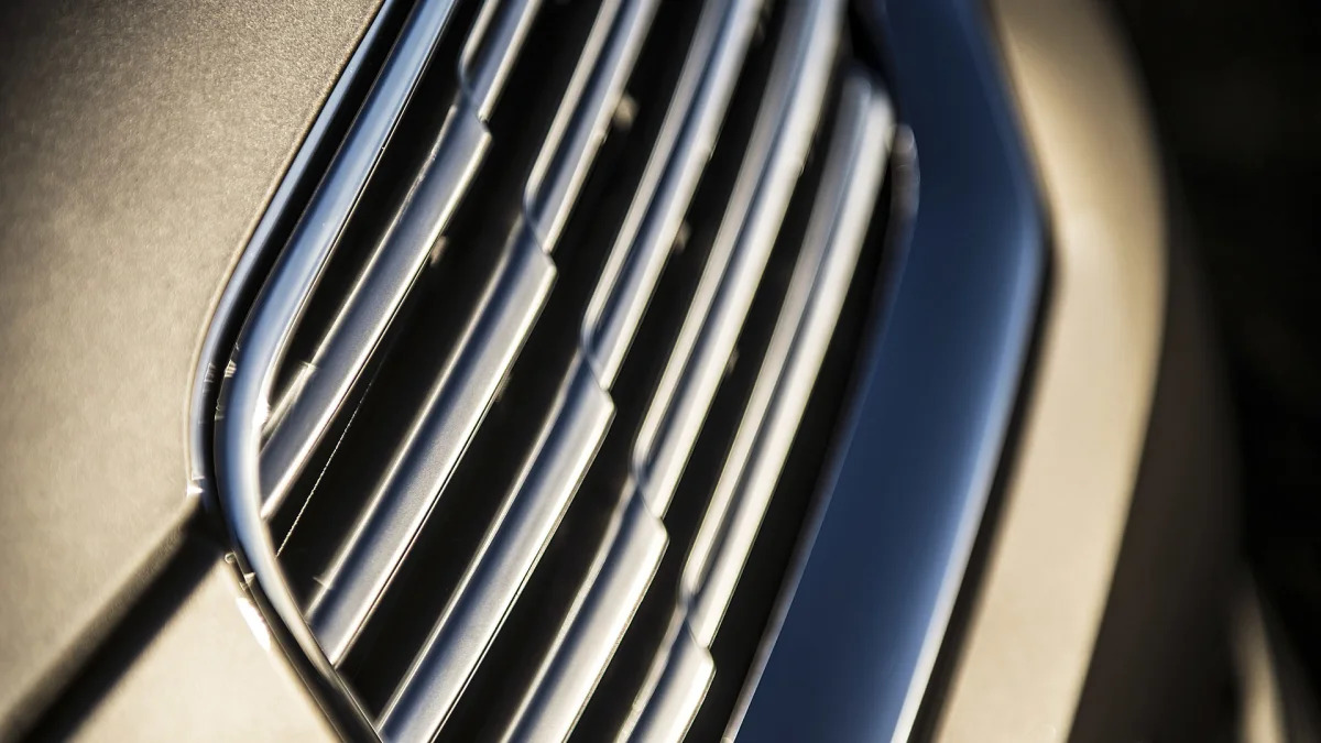 2016 Lincoln MKX grille