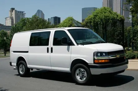 2014 Chevrolet Express 3500 LS w/2LS Rear-Wheel Drive Extended Passenger Van