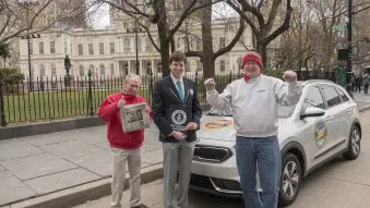 2017 Kia Niro Sets Guinness World Record