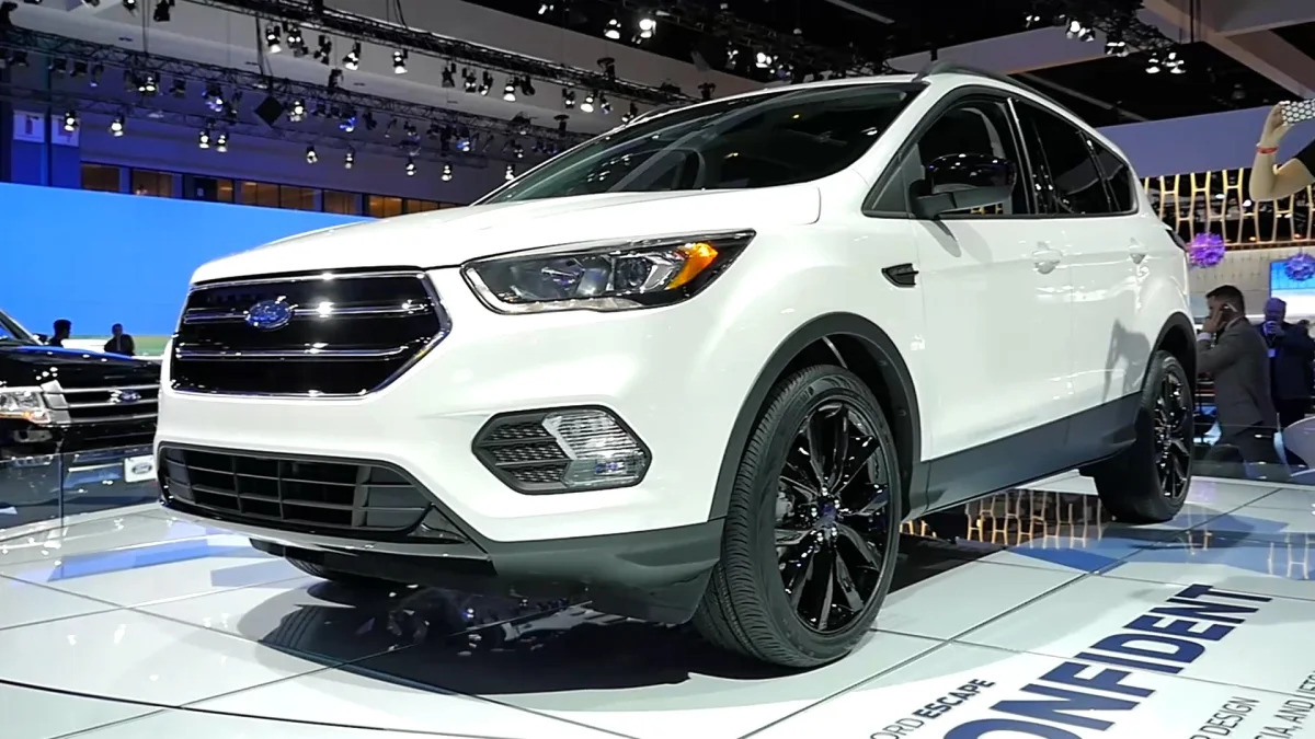 2017 Ford Escape | LAAS 2015 | Beauty-Roll