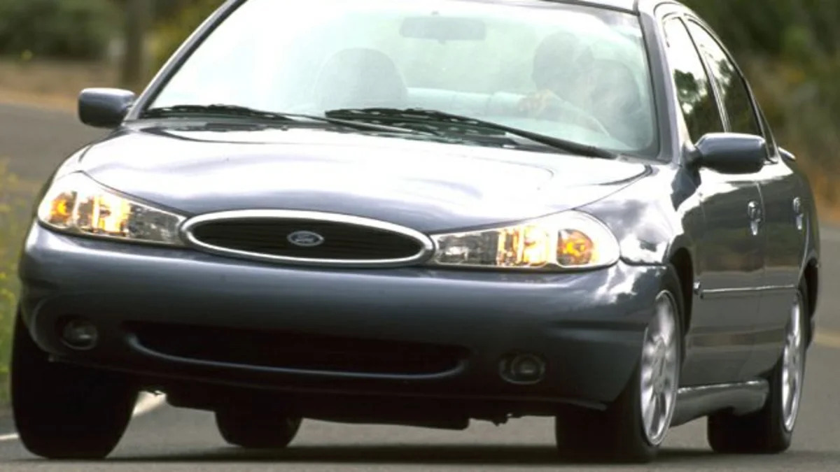 1999 Ford Contour 